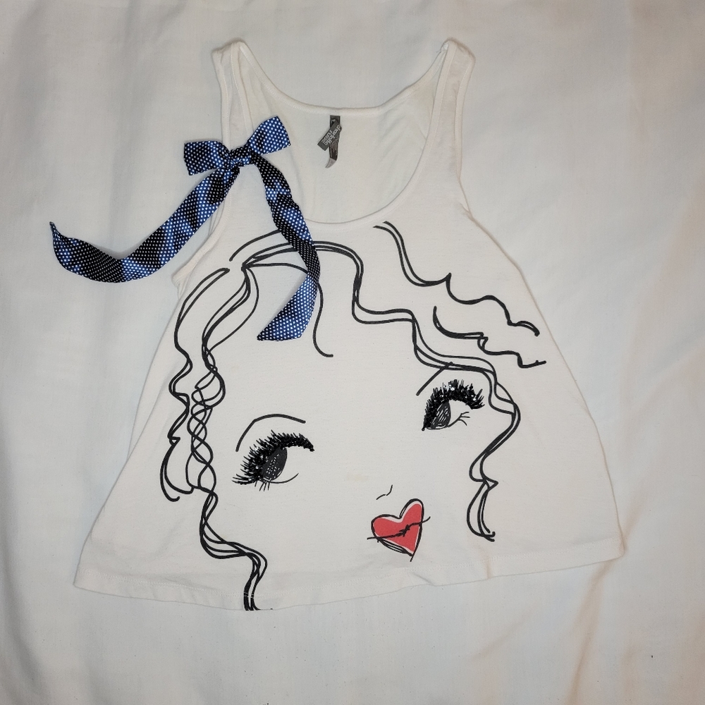 Size XS flowy white chic blouse top with bow